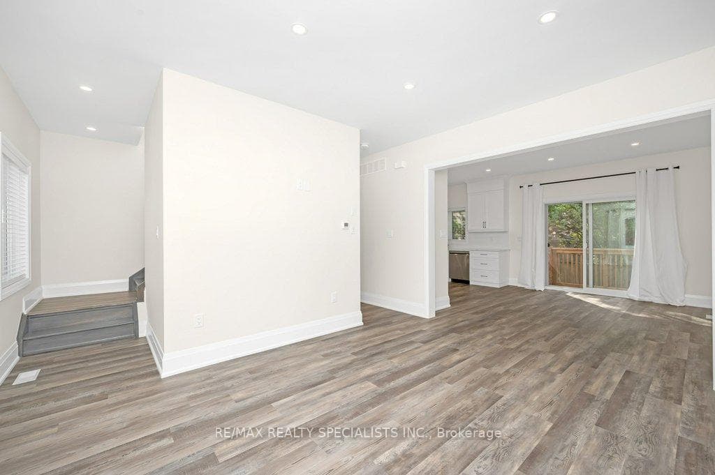 137 Peter Street photo 14