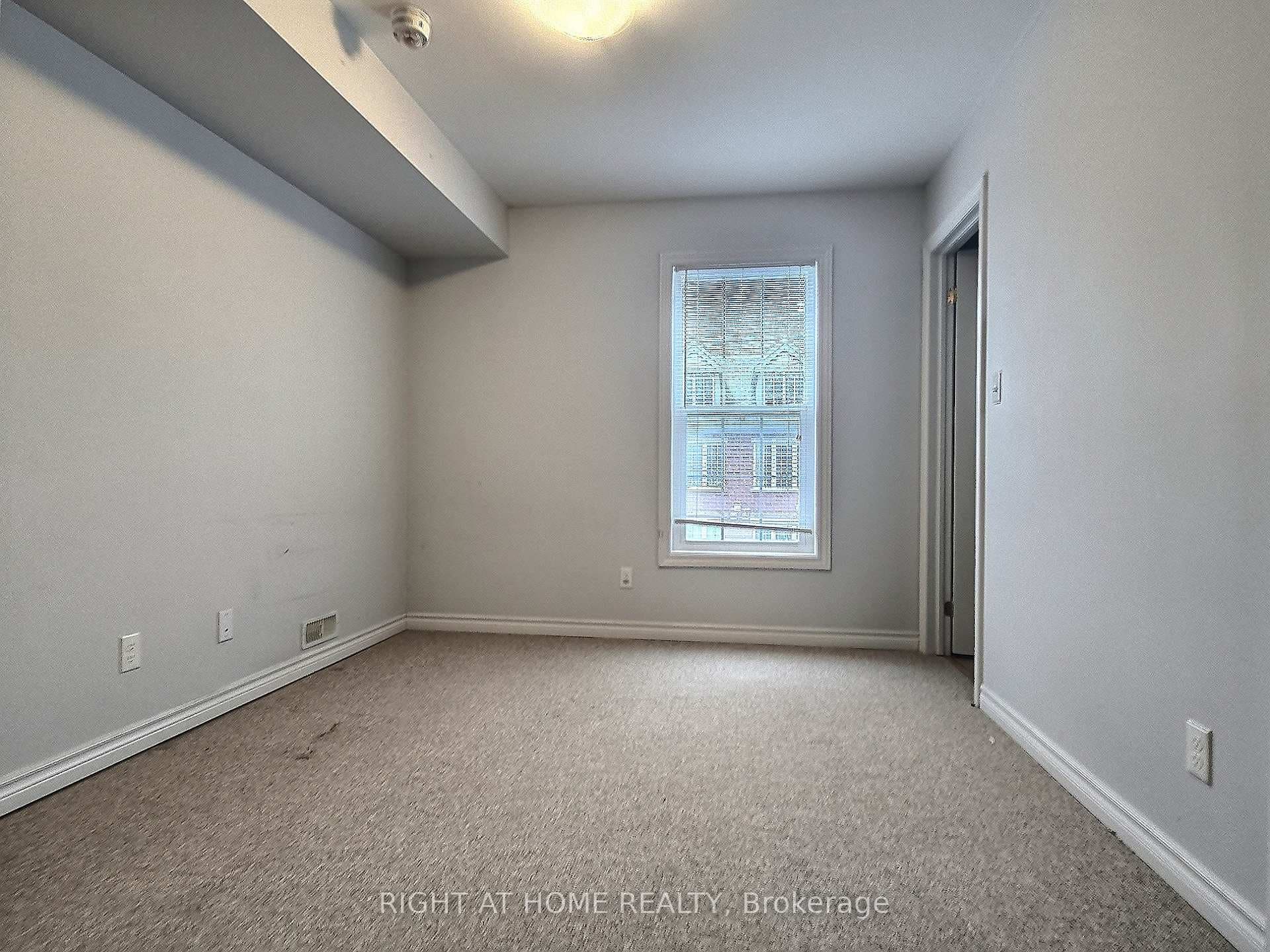 246 Penetanguishene Road Unit 1 photo 7