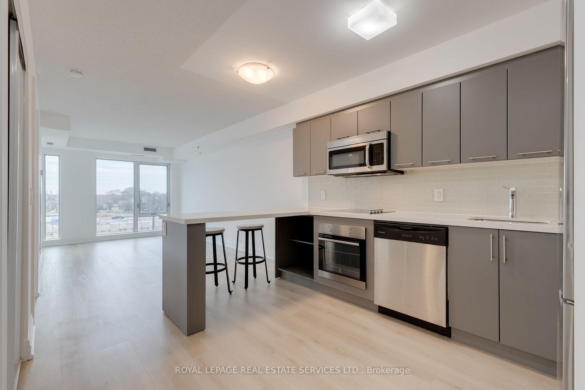 555 Wilson Avenue Unit E406 photo 6