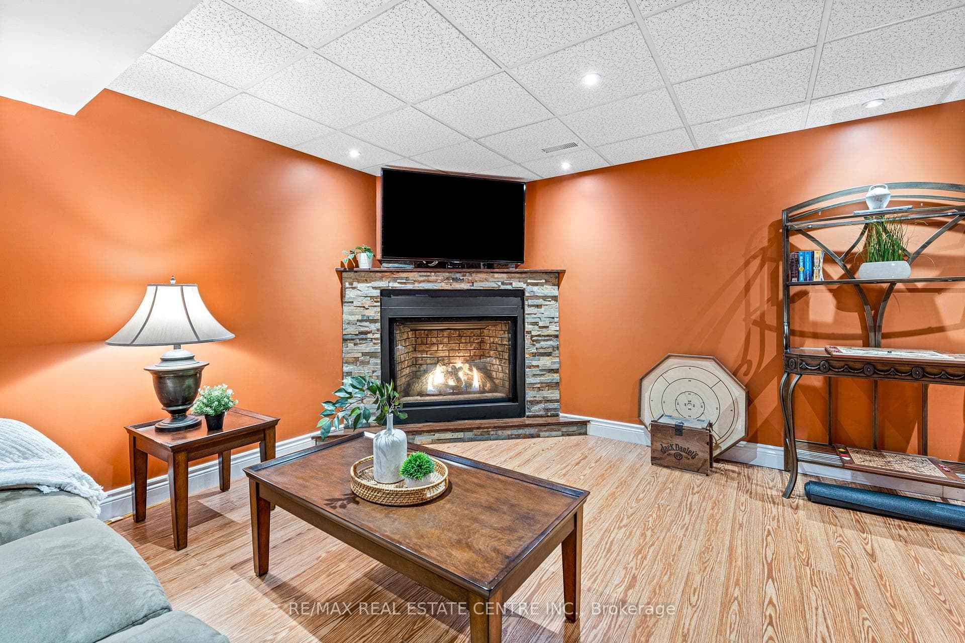 255 Gatehouse Drive photo 33