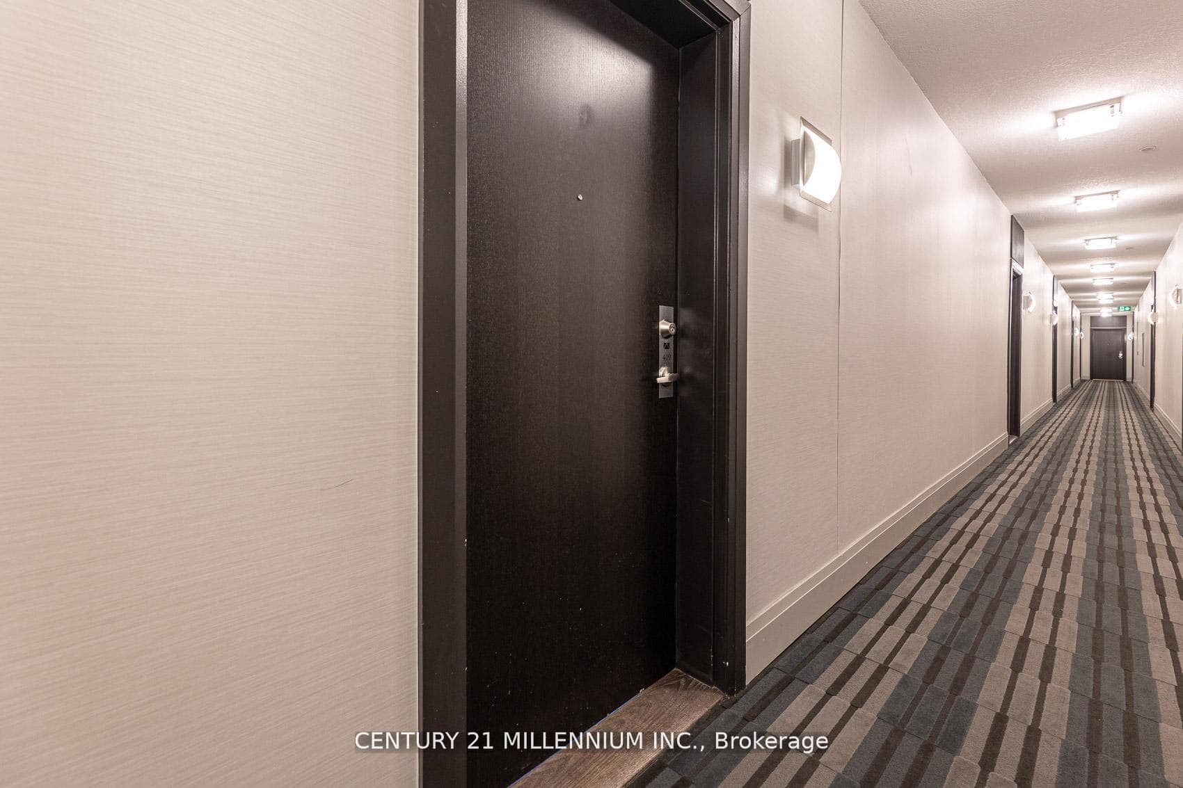 15277 Yonge Street Unit 419 photo 3