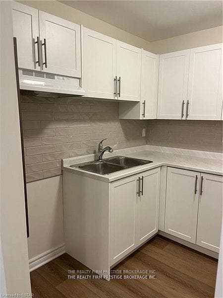 583 Mornington Avenue Unit 211 photo 7