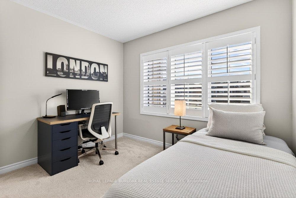 446 Grey Landing photo 33