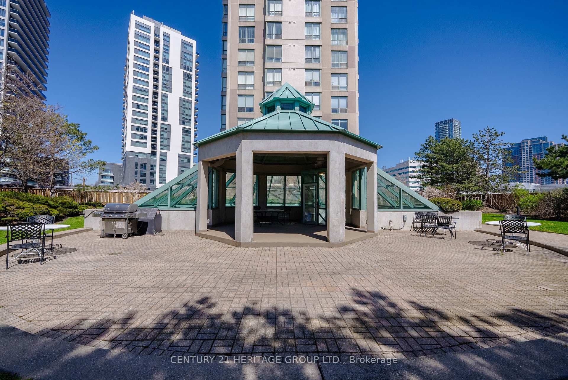 101 Subway Crescent Unit 211 photo 22