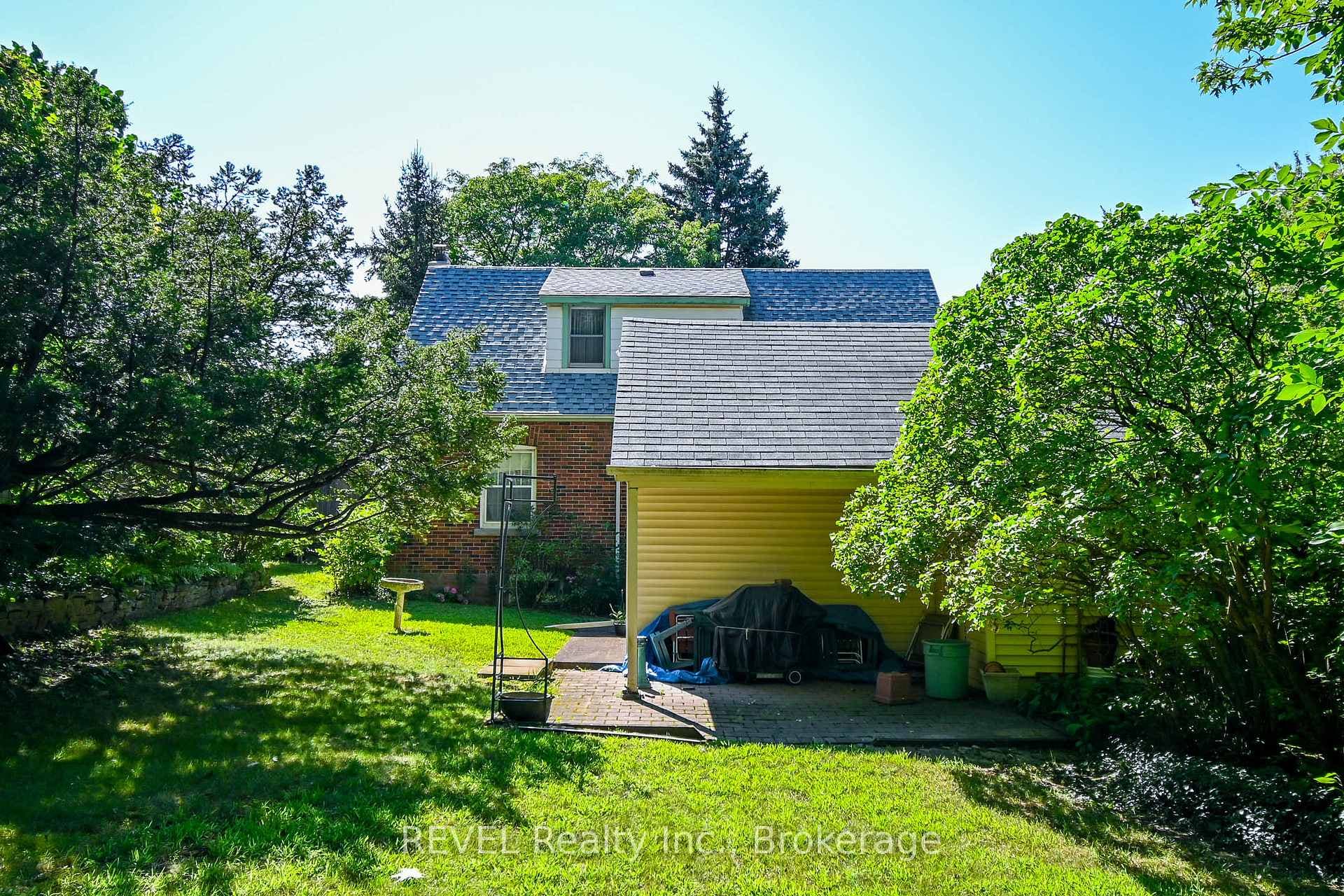 5740 DRUMMOND Road photo 25