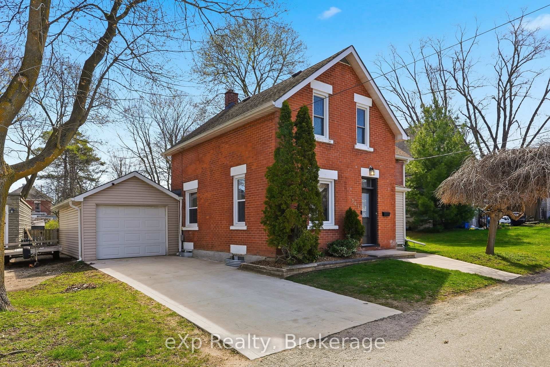 361 6th Avenue photo 1
