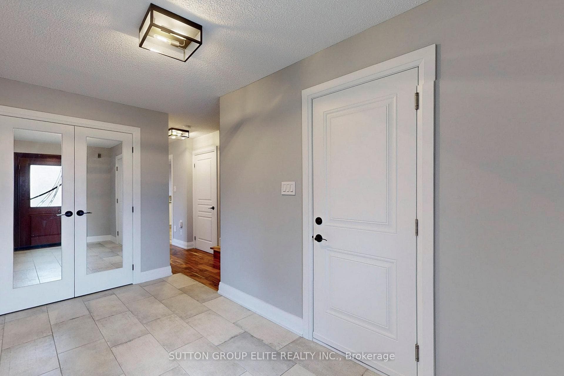 2416 Nichols Drive photo 5