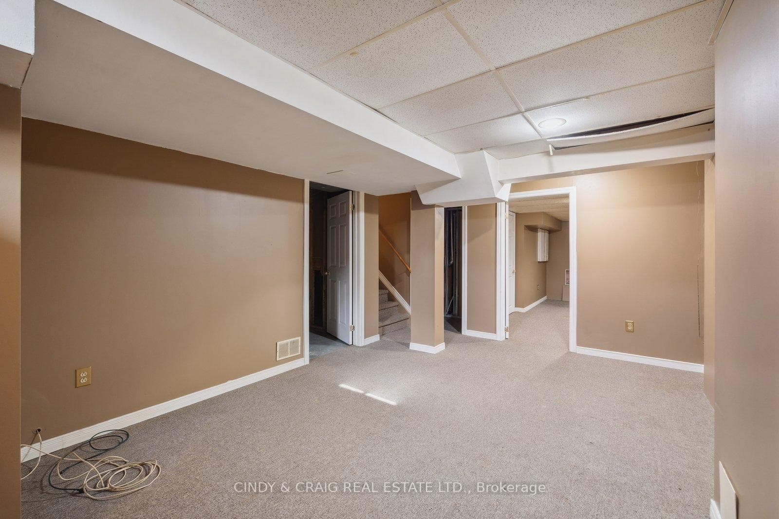 130 Wilkins Crescent photo 9