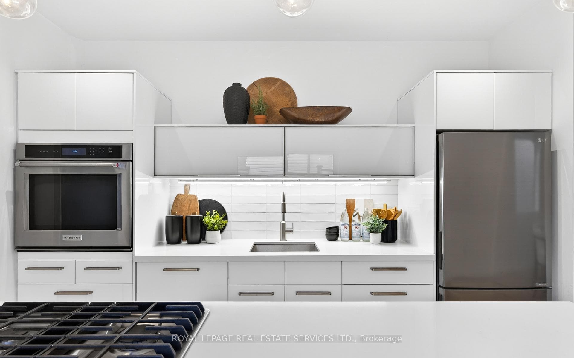 46 Logan Avenue photo 13