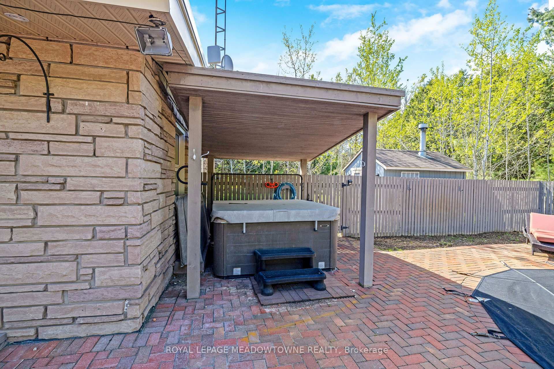 8988 Halton Erin Townline photo 37
