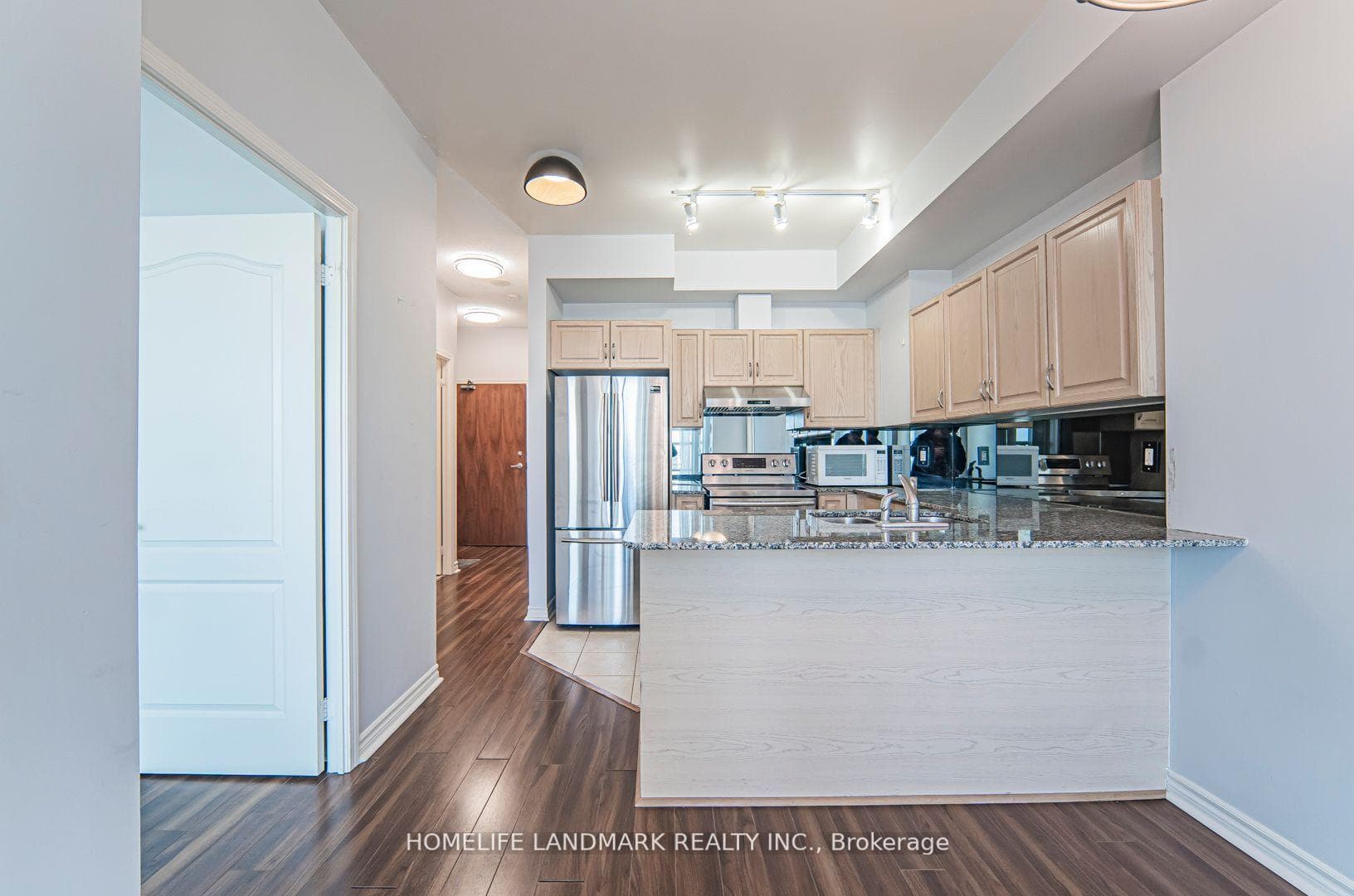 33 Elm Drive Unit 2506 photo 4