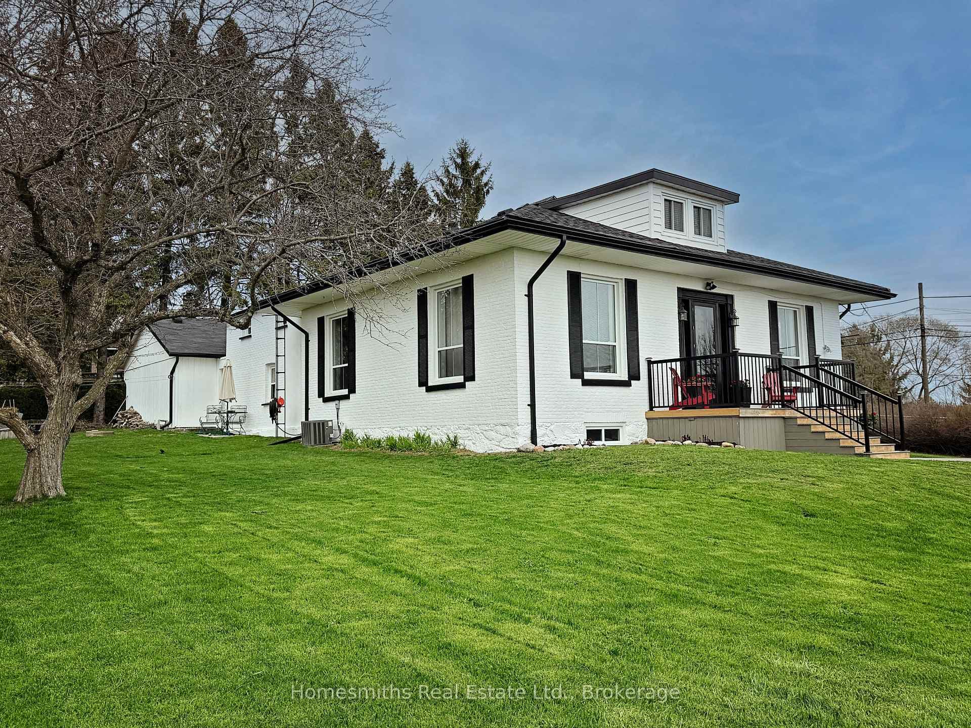 8766 Danforth Road photo 1