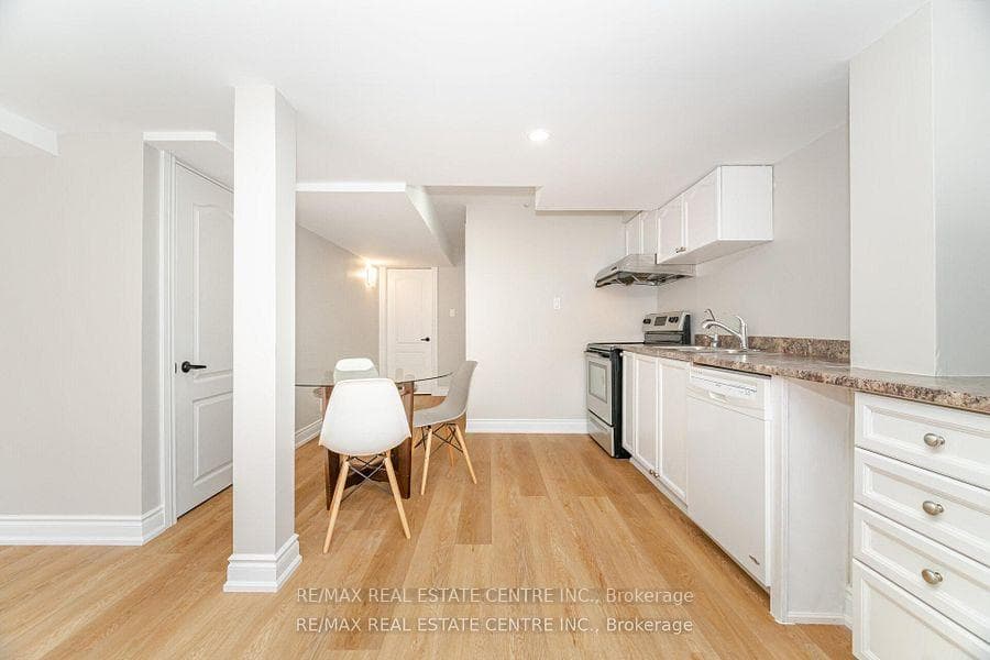42 Sedgewick Circle photo 34