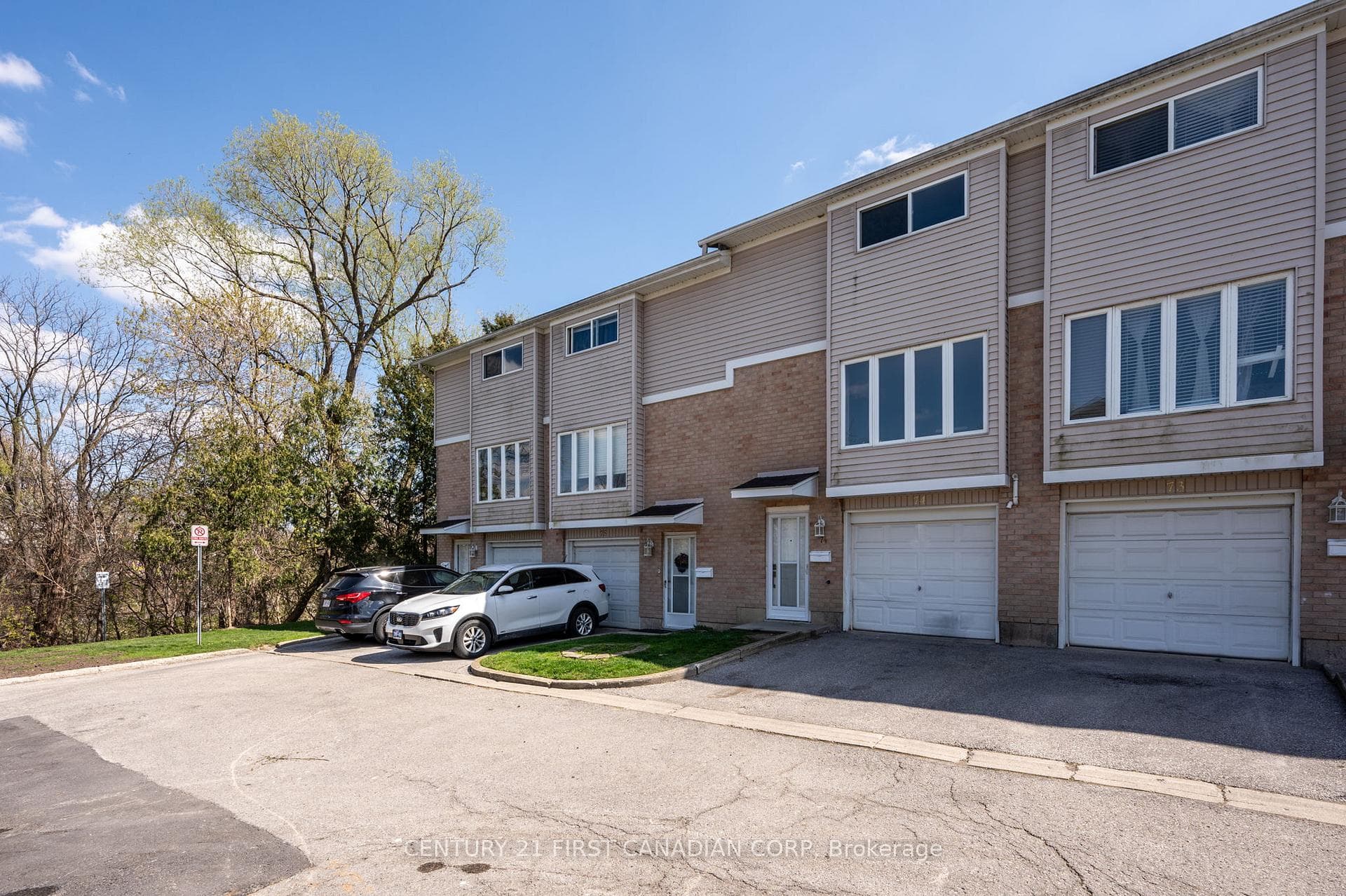 320 Westminster Avenue Unit 74 photo 3