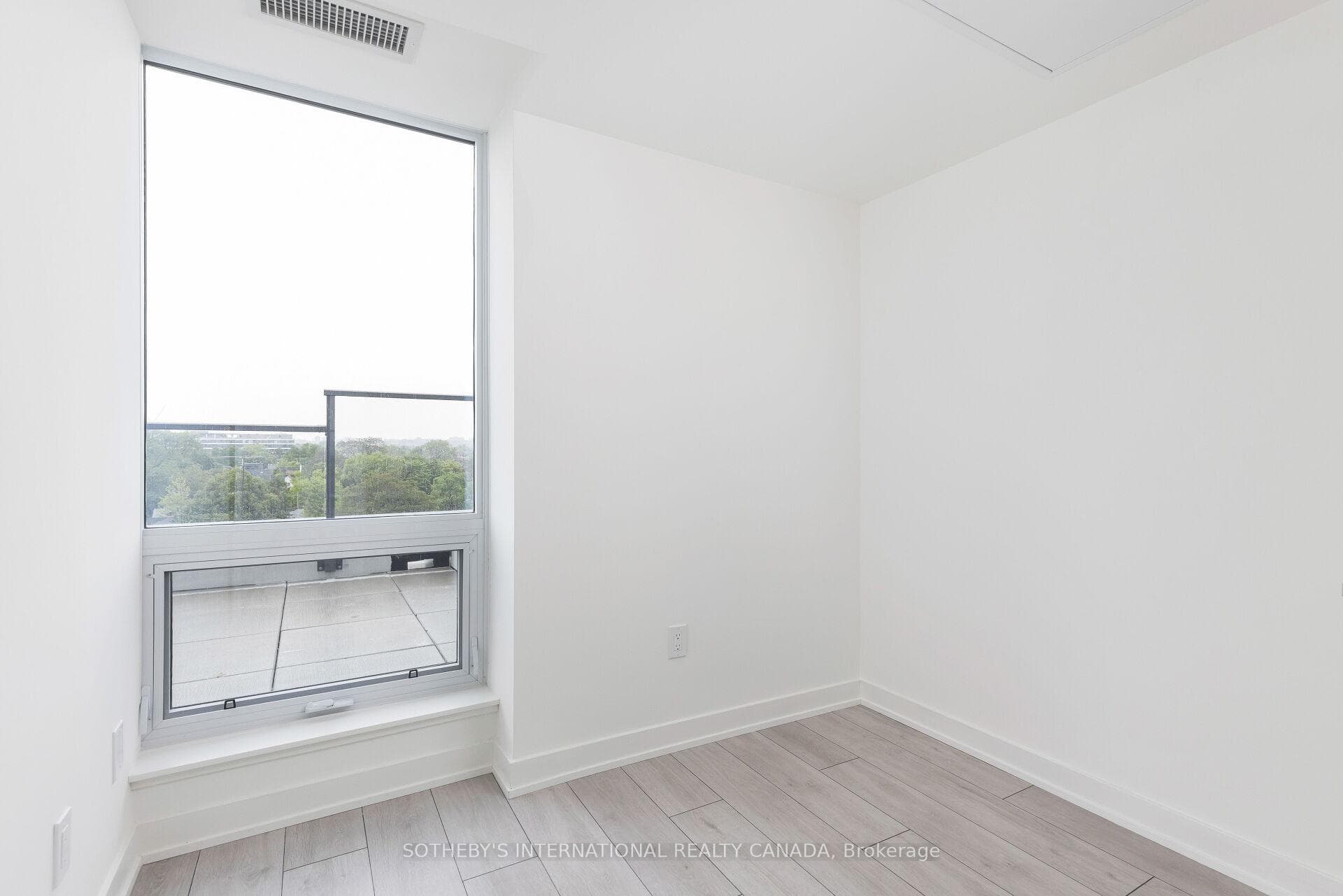 5 Lakeview Avenue Unit 708 photo 16
