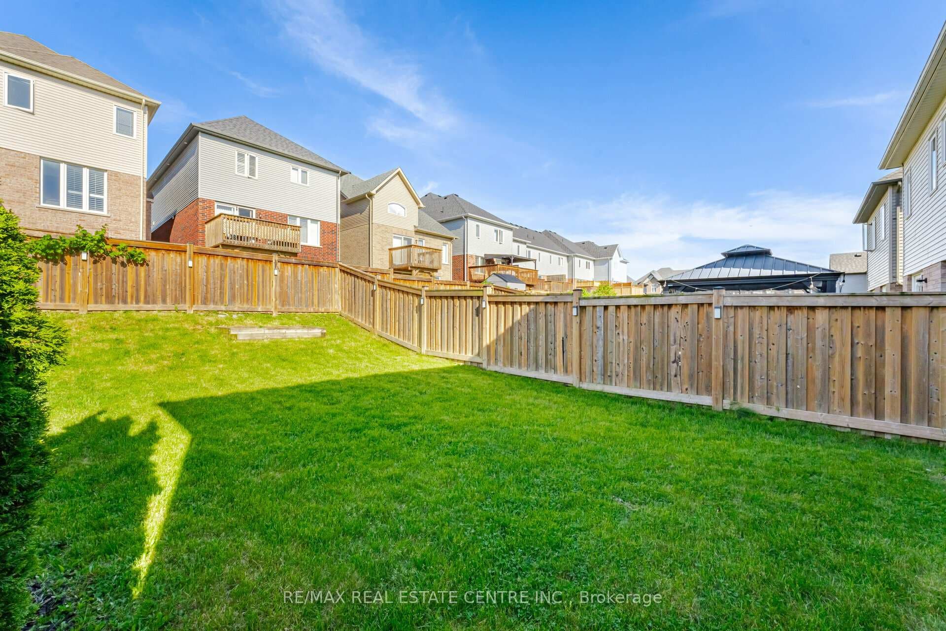 1725 Shelburne Street photo 48