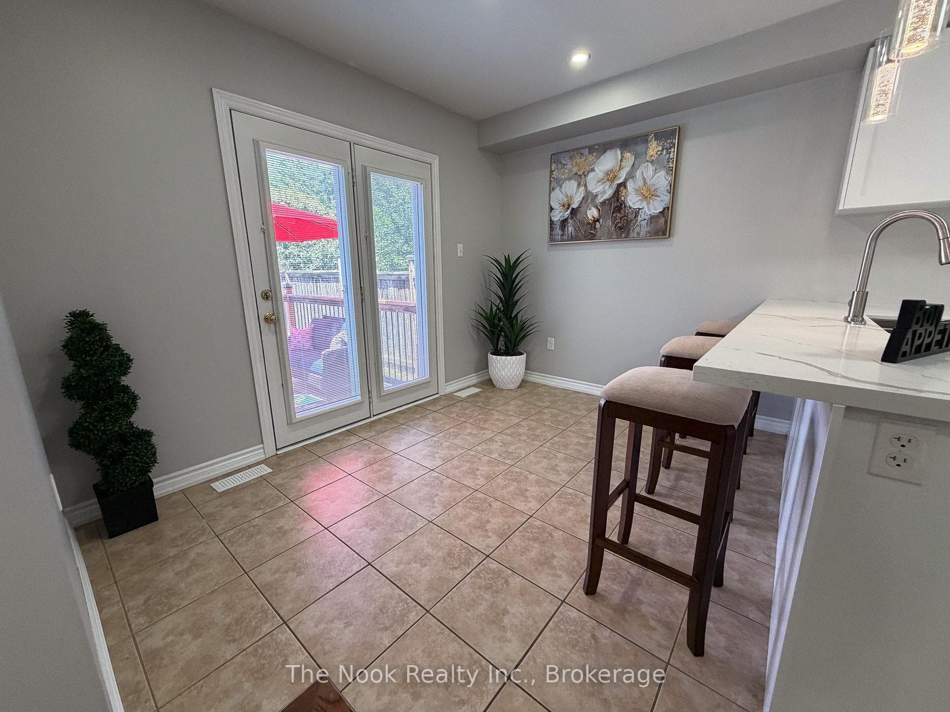 10 Broome Avenue photo 26