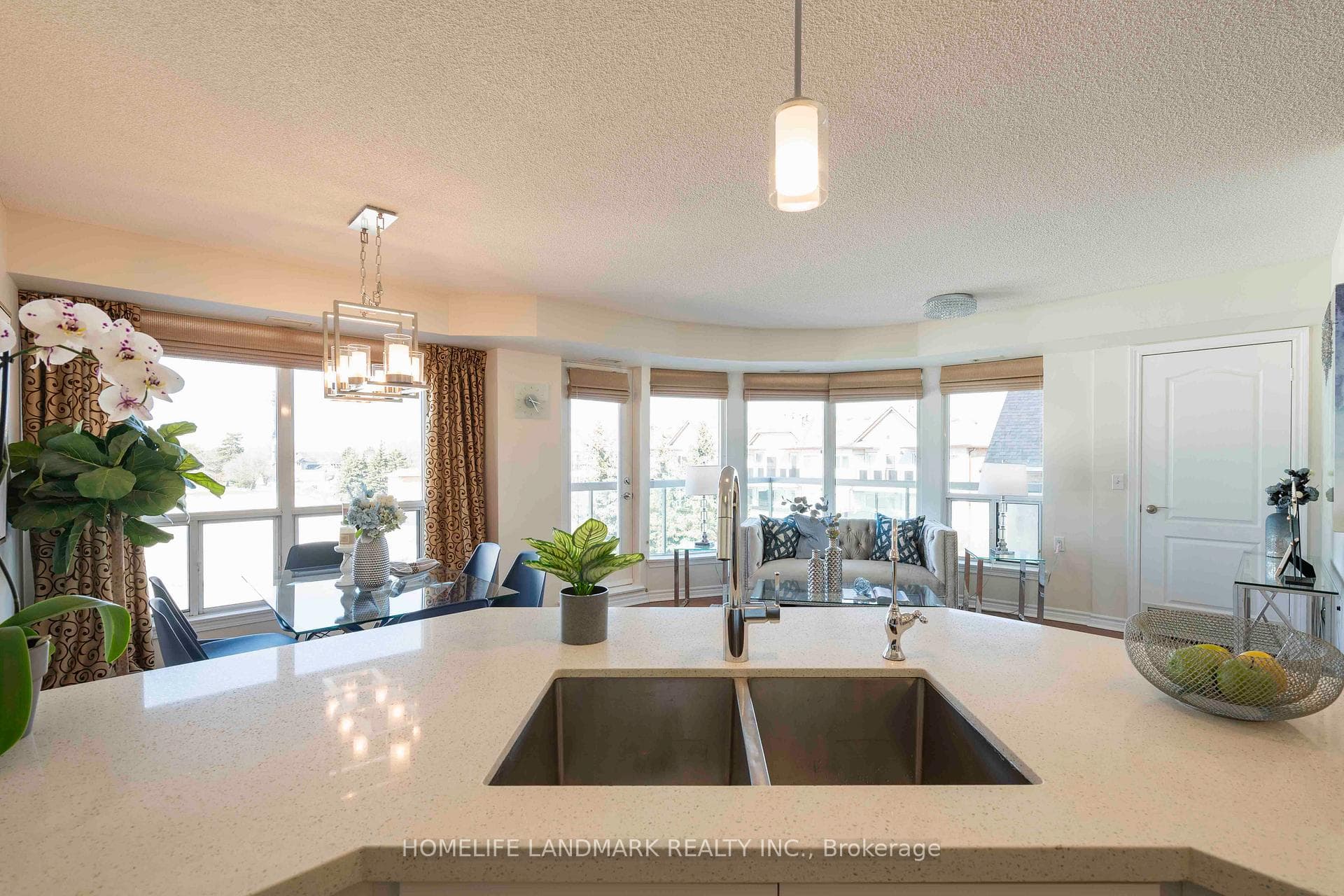 1030 Sheppard Avenue Unit 303 photo 9