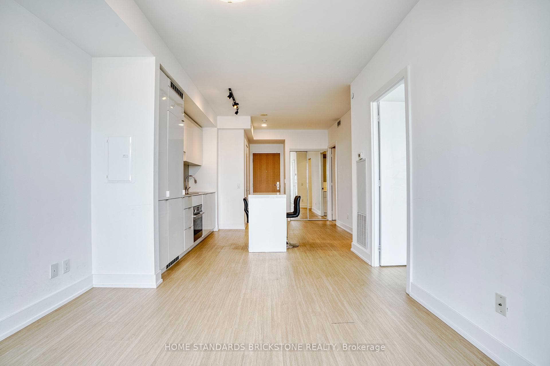7 Grenville Street Unit 2406 photo 10
