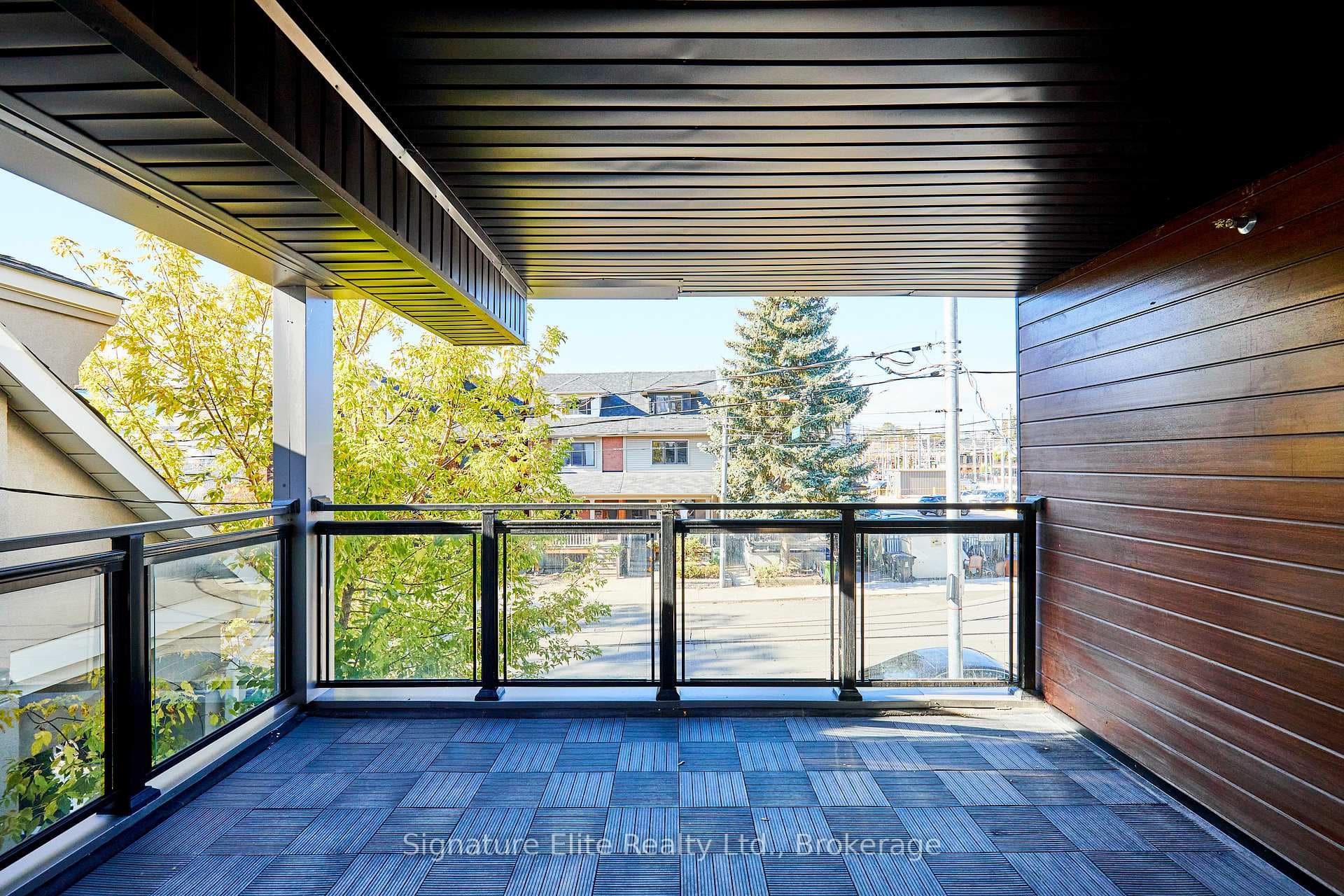 45 Connaught Avenue Unit 201 photo 13