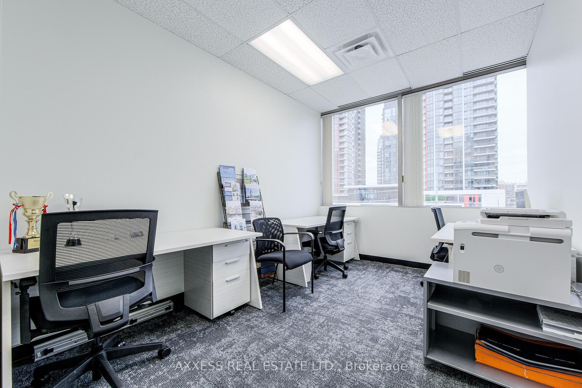 30 Eglinton Avenue Unit 400 photo 27