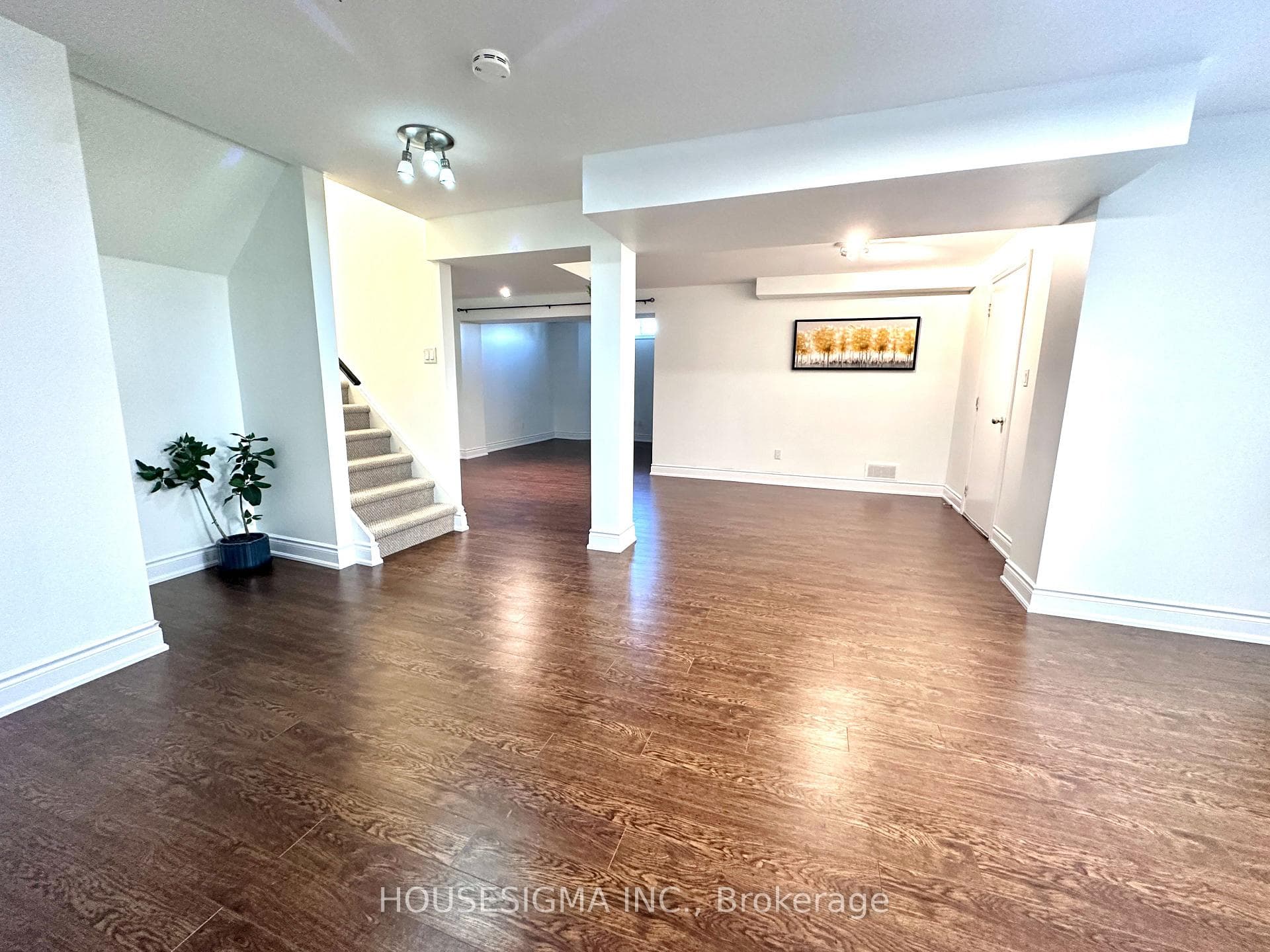 226 Dalgleish Gardens photo 34