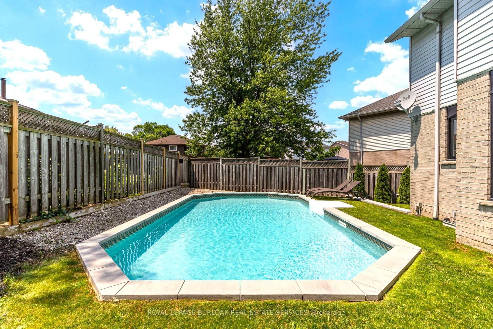 34 Amblecote Place photo 45