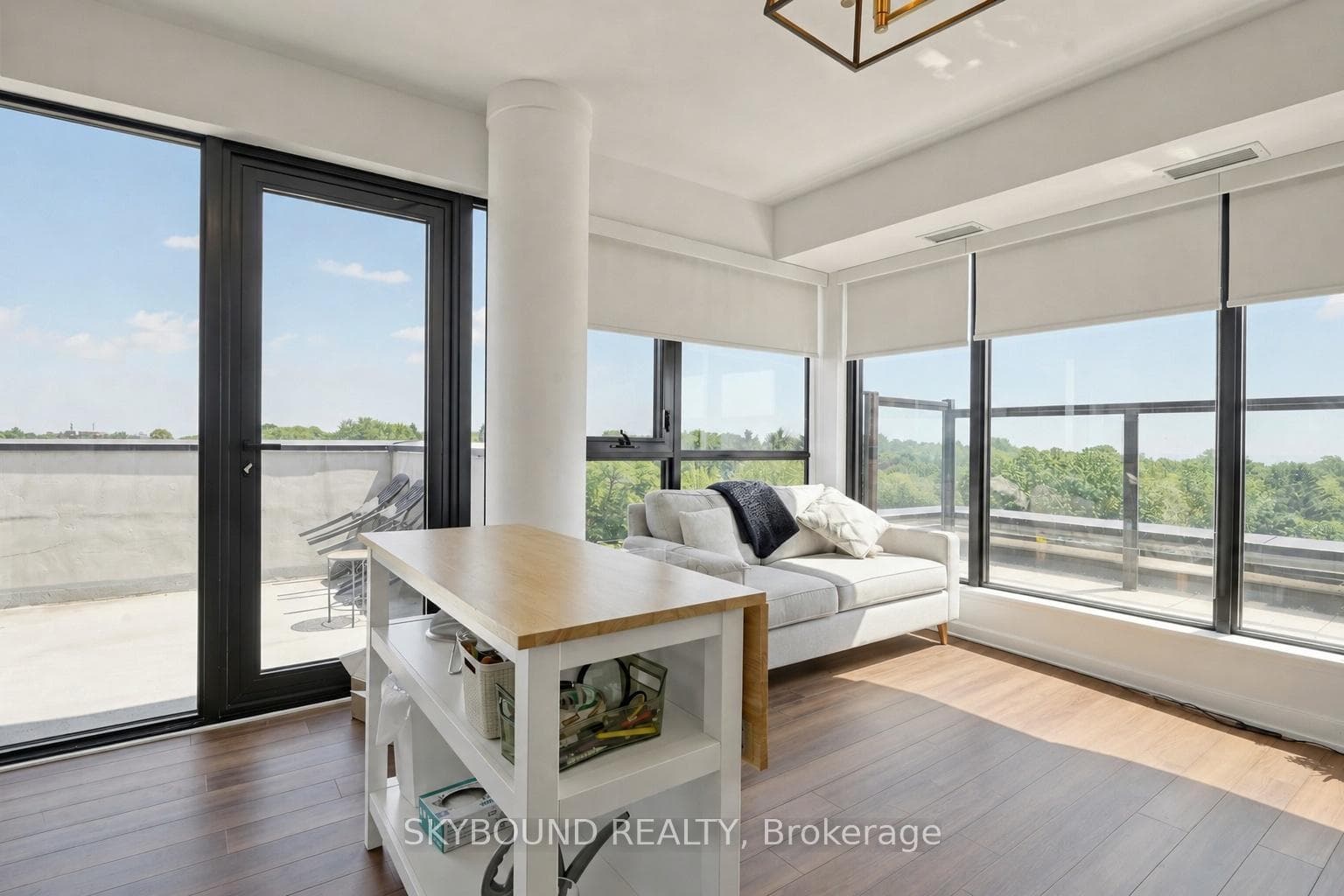 2799 Kingston Road Unit 815 photo 1