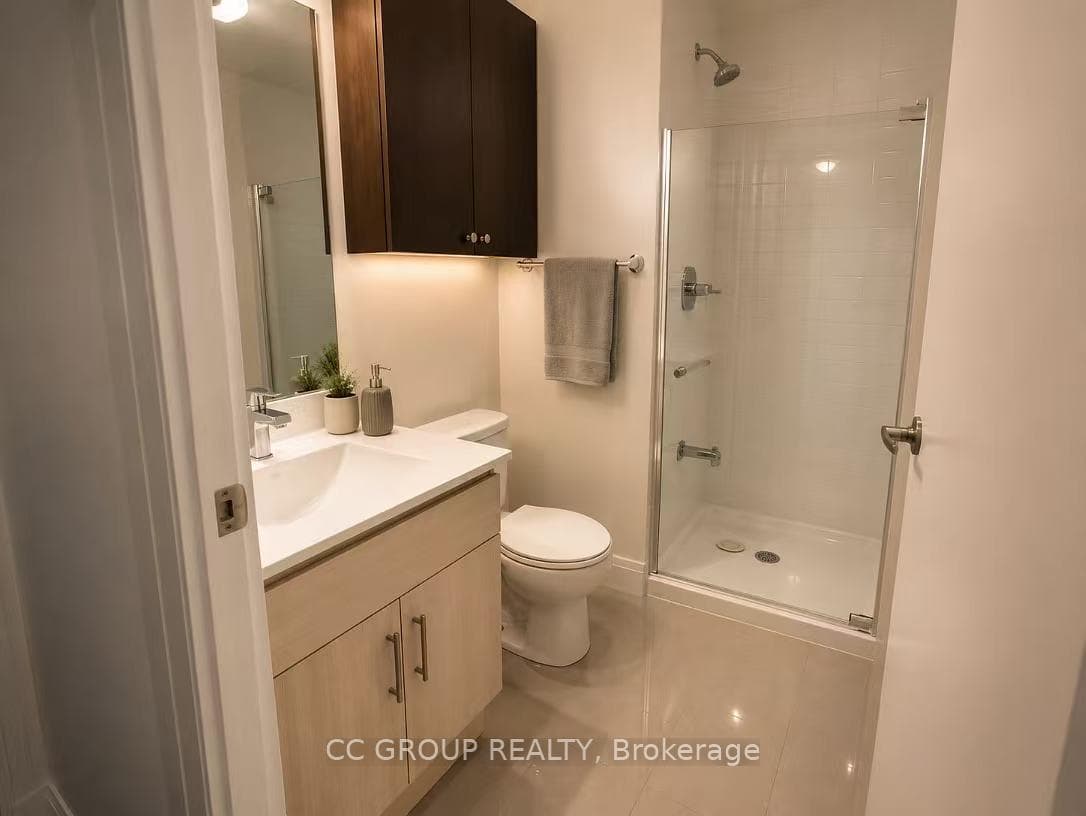 68 Canterbury Place Unit 316 photo 4