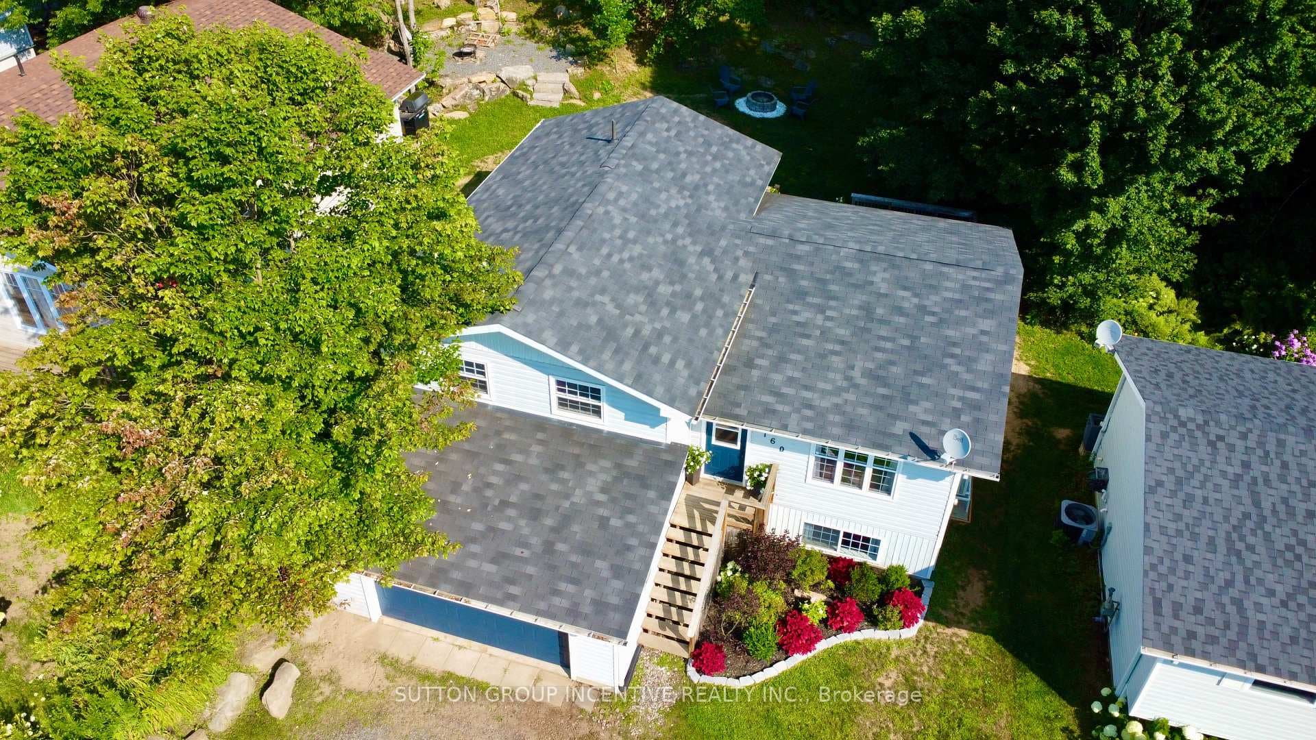 160 Earls Road photo 3