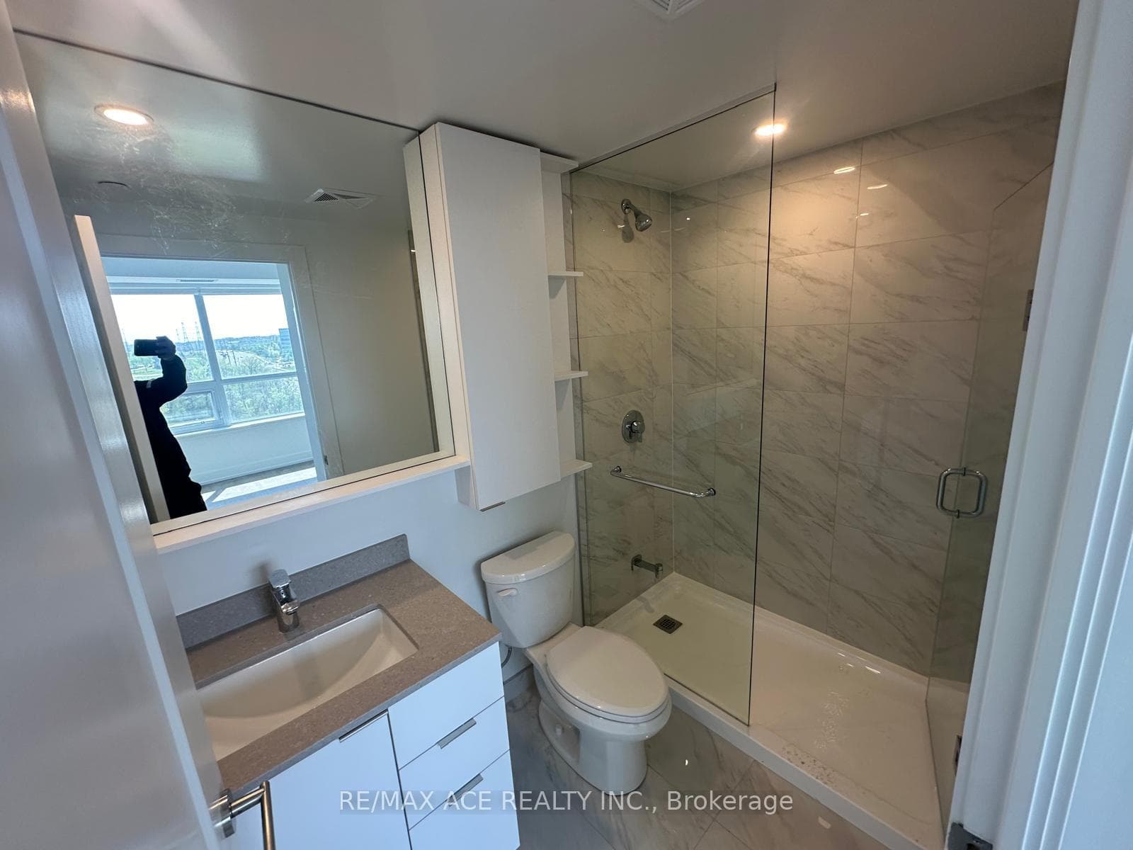 8 Cedarland Drive Unit 916 photo 9