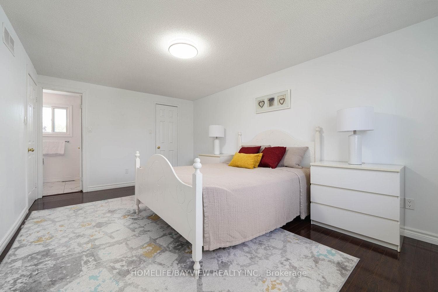 513 Bristol Road photo 40