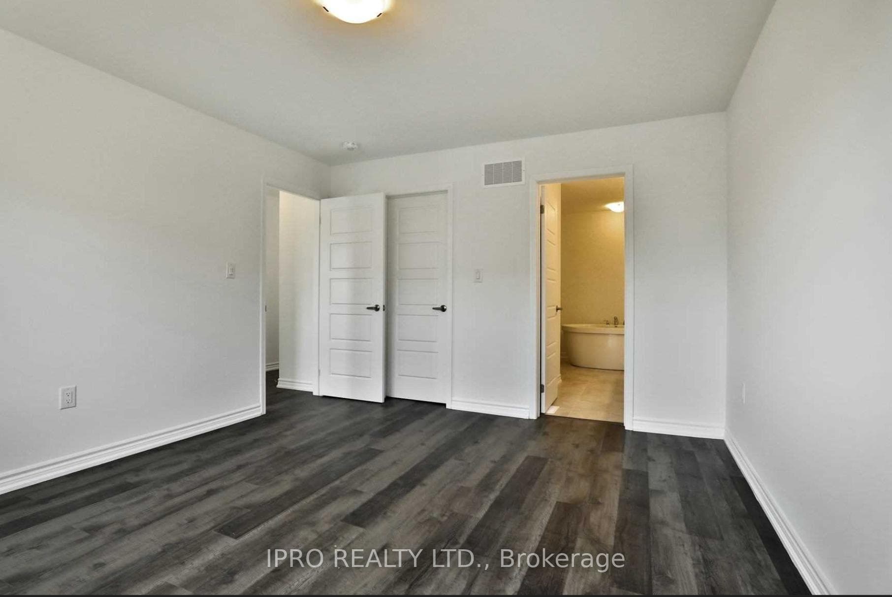 1271 Redbud Gardens Unit Upper photo 12