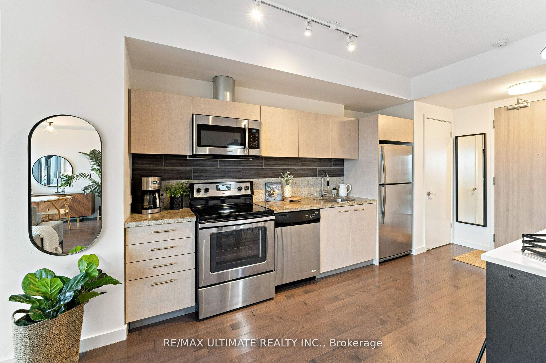 390 Cherry Street Unit 608 photo 8
