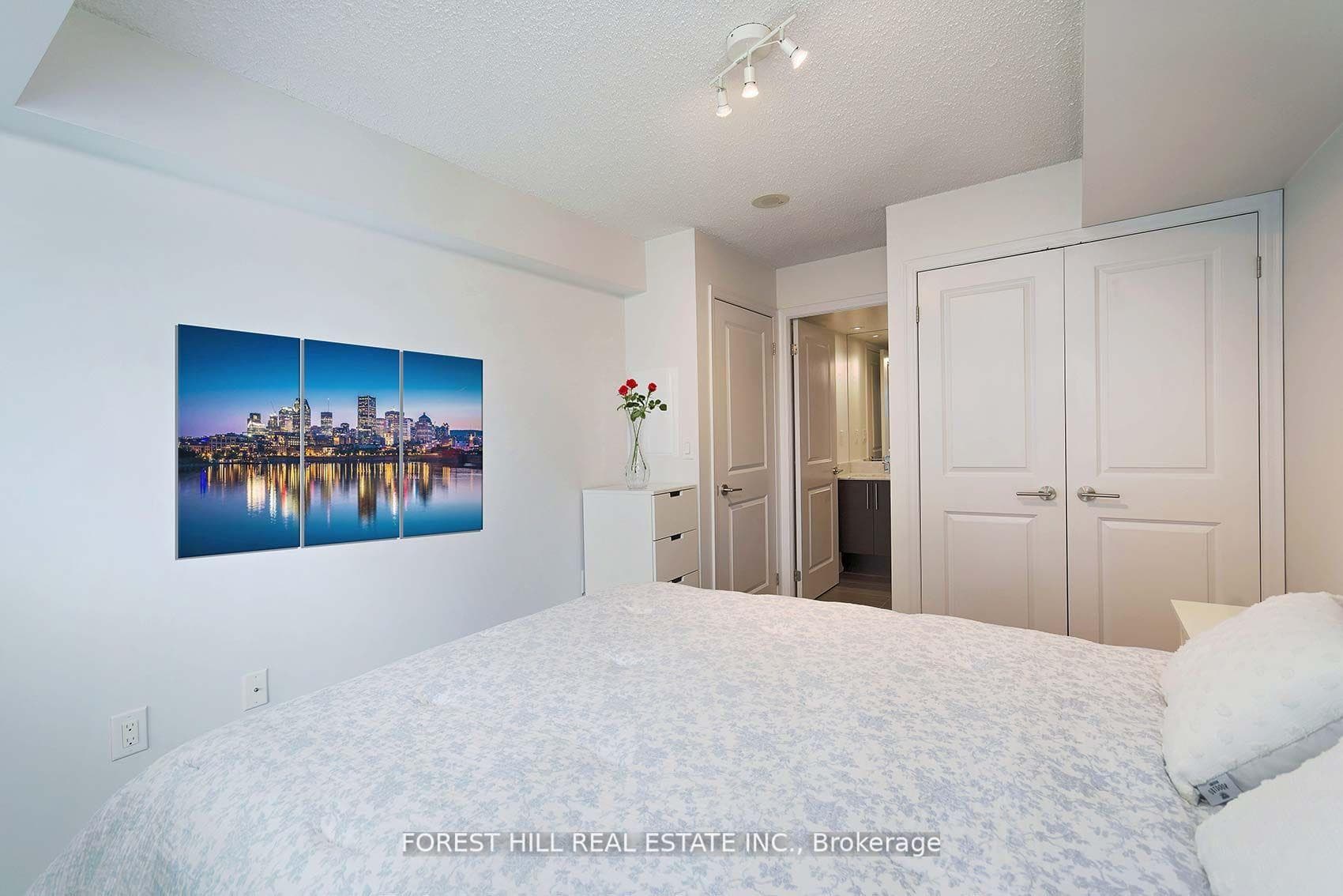 125 Western Battery Road Unit 303 photo 11