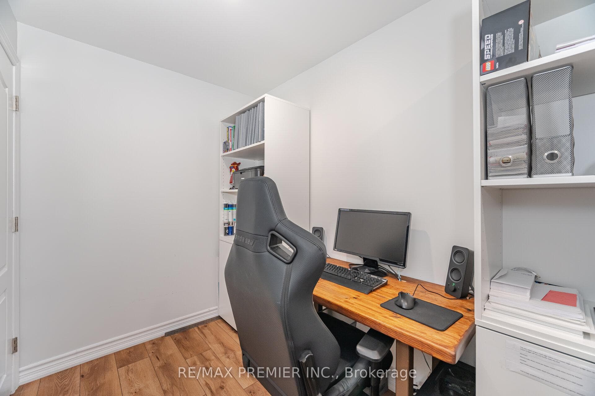 159 Lormel Gate photo 35