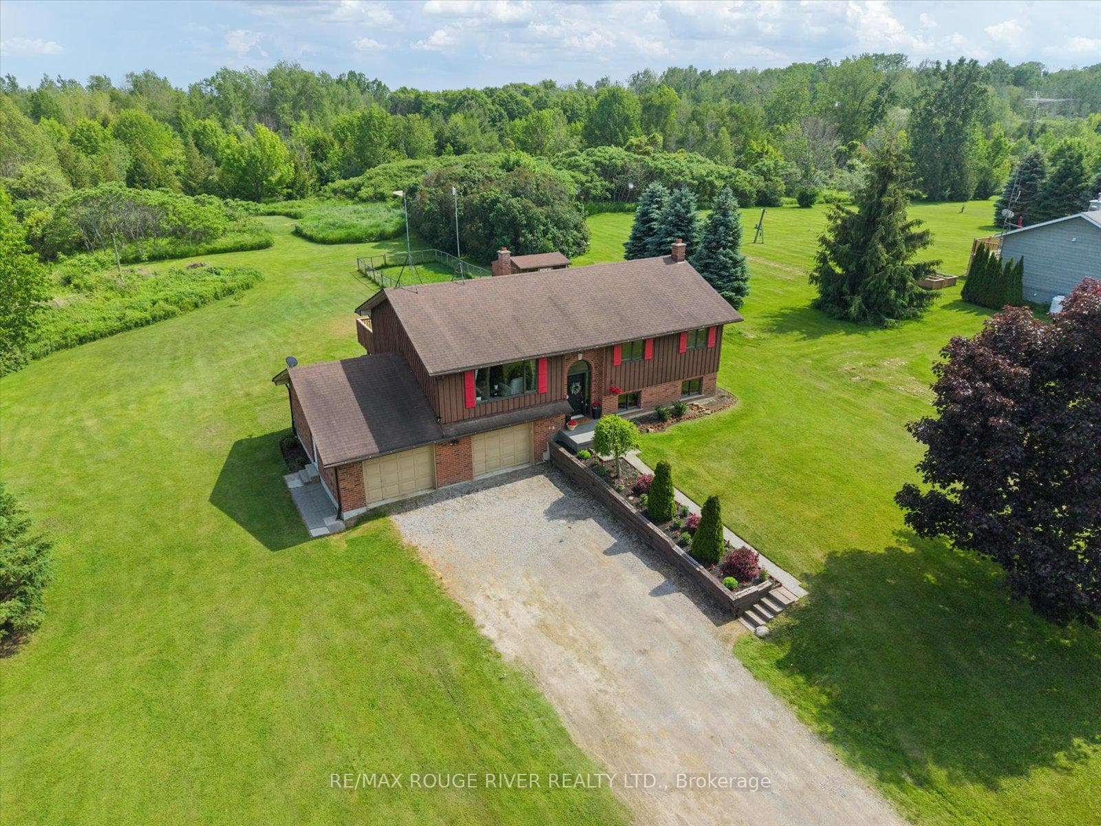 1325 Lakeshore Road photo 1