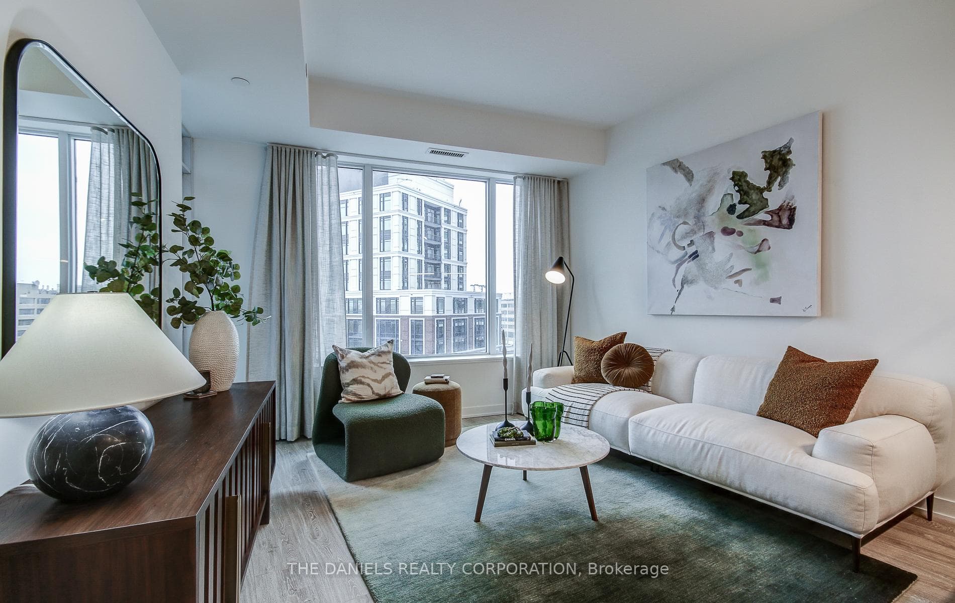 2495 Eglinton Avenue Unit 517 photo 1
