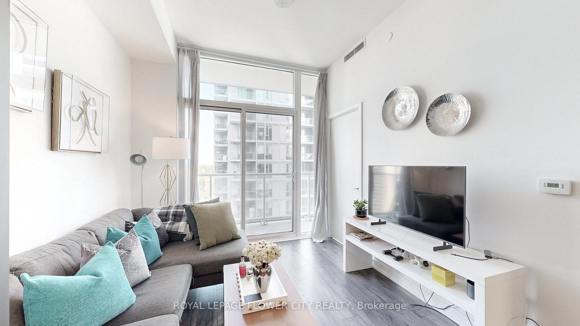 33 Helendale Avenue Unit 1101 photo 11