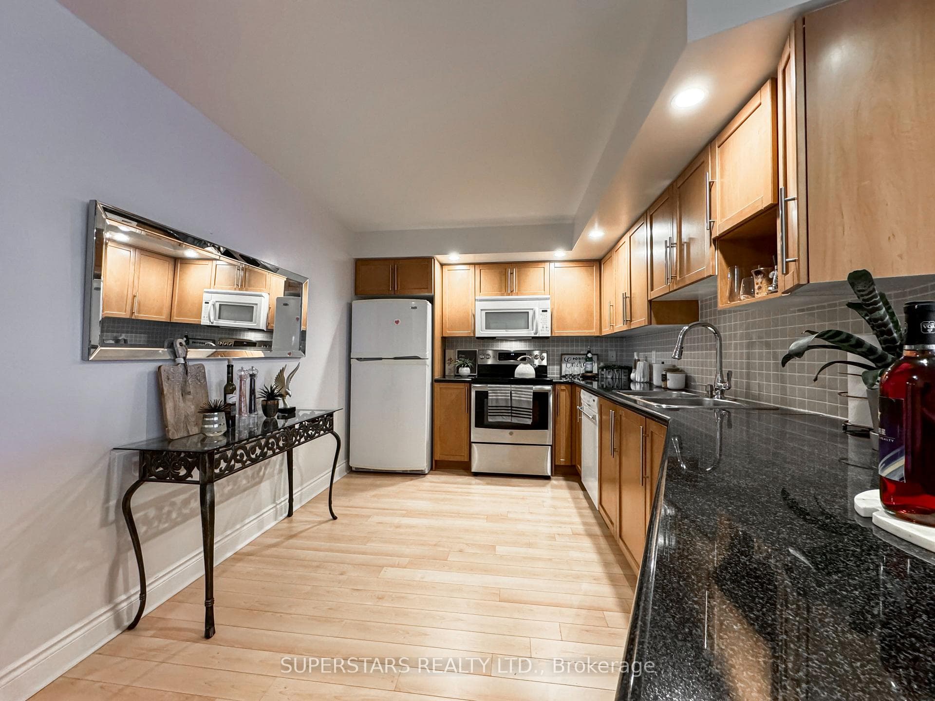 23 Cox Boulevard Unit 1063 photo 14