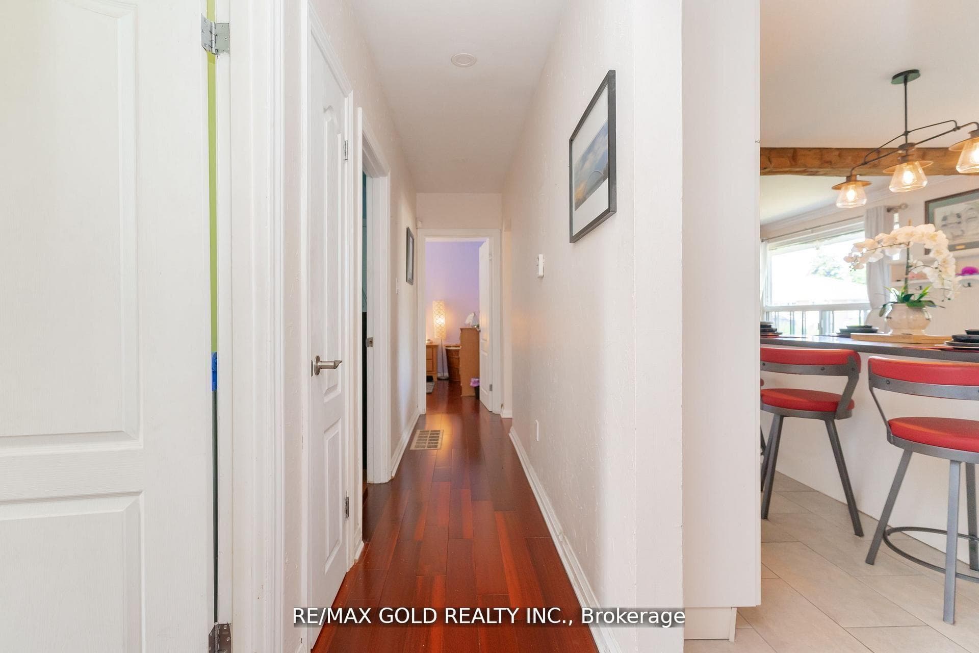 9 Ashwood Crescent photo 17