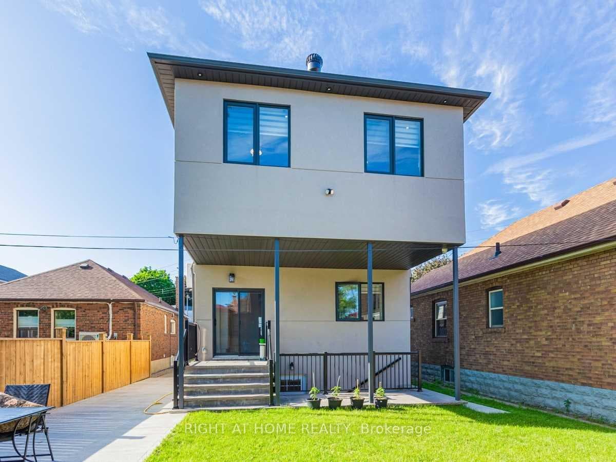 484 Donlands Avenue photo 23