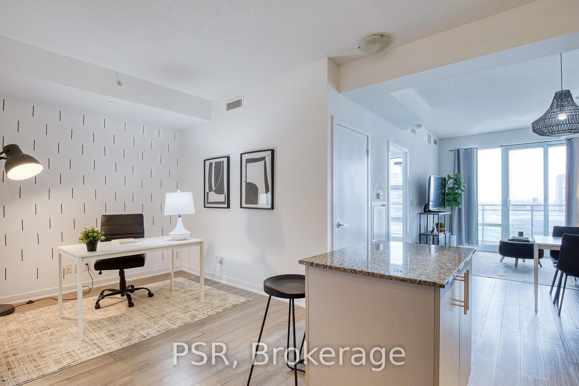 85 Duke Street Unit 806 photo 6