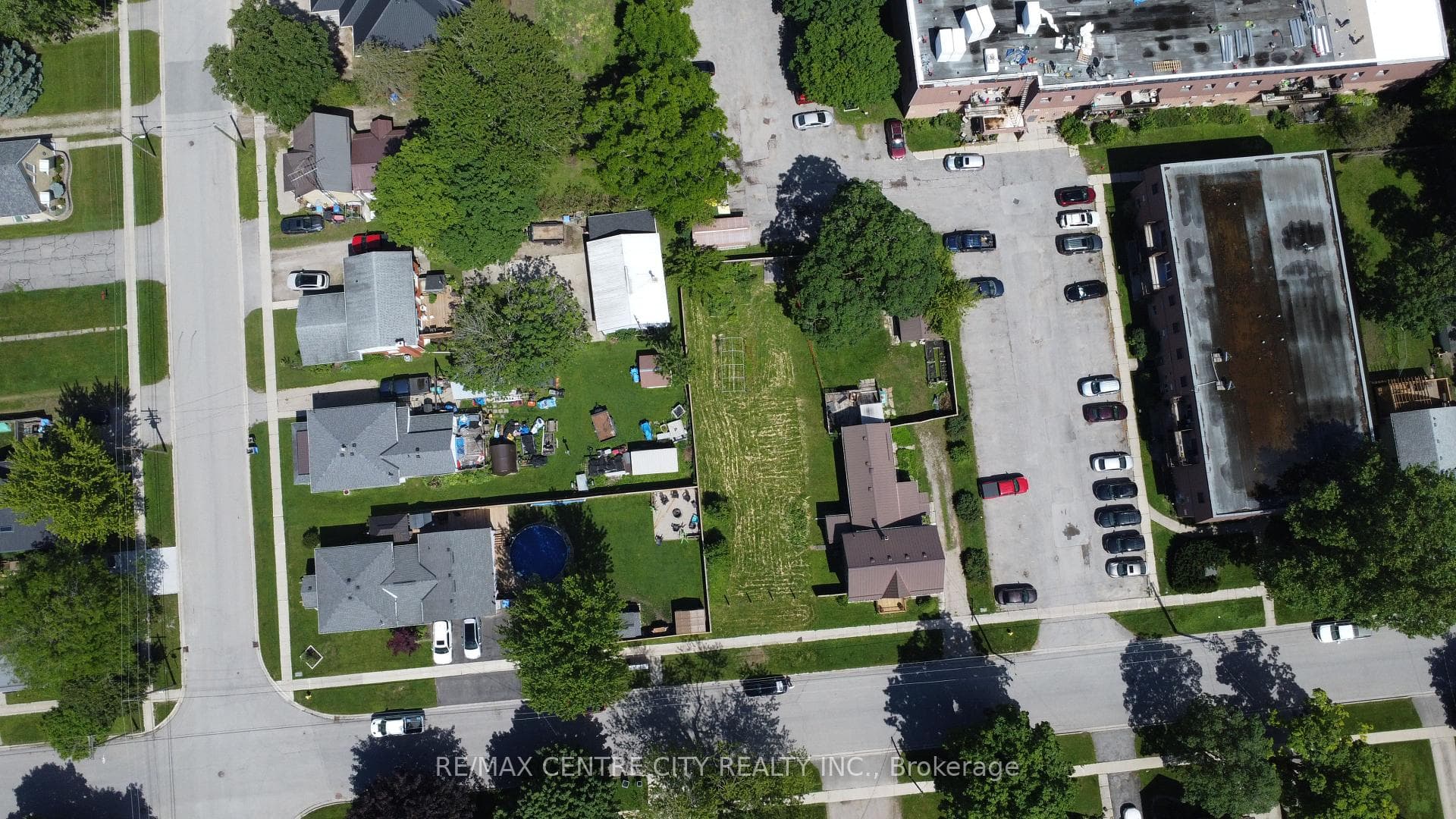 290 Carling Street photo 7