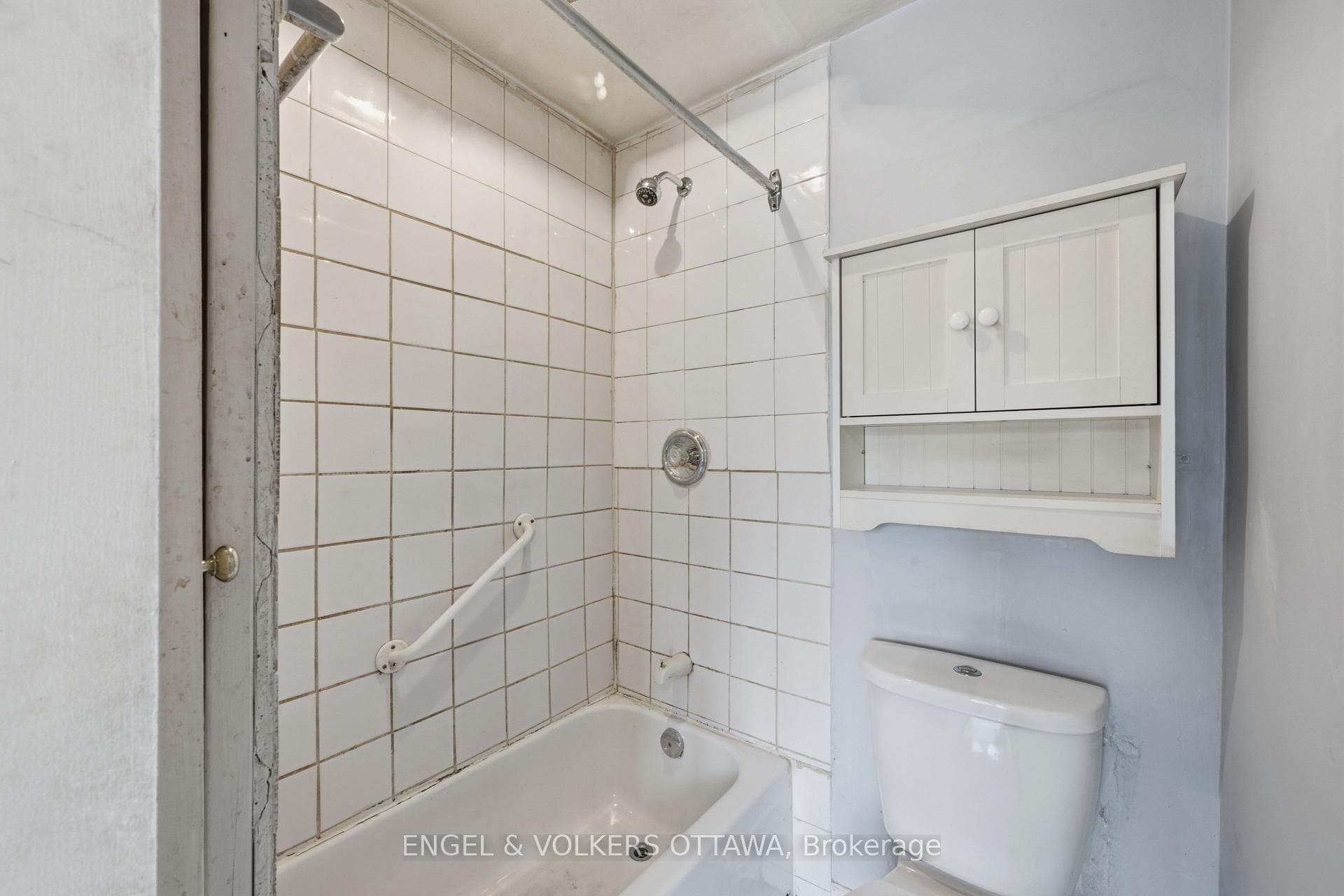 1446 Ridgebrook Drive photo 32