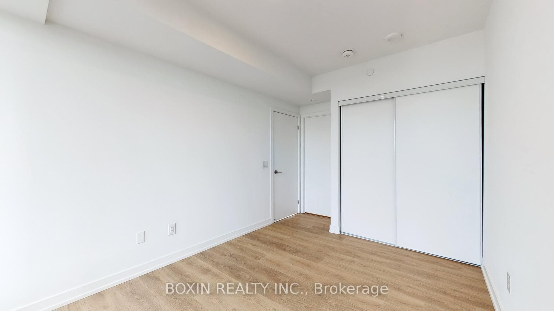 1100 Sheppard Avenue Unit 526 photo 16