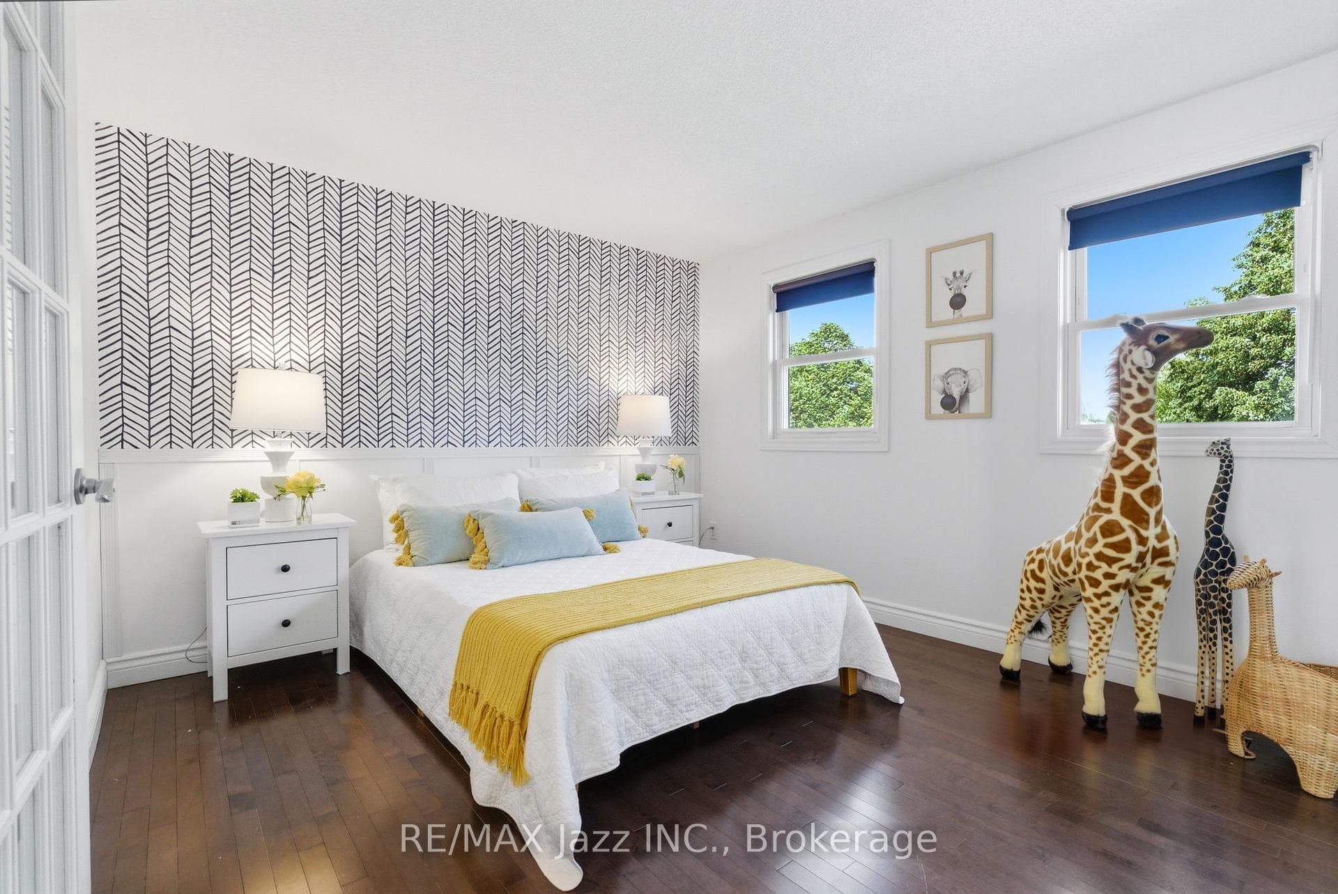 555 Cobblehill Drive photo 21