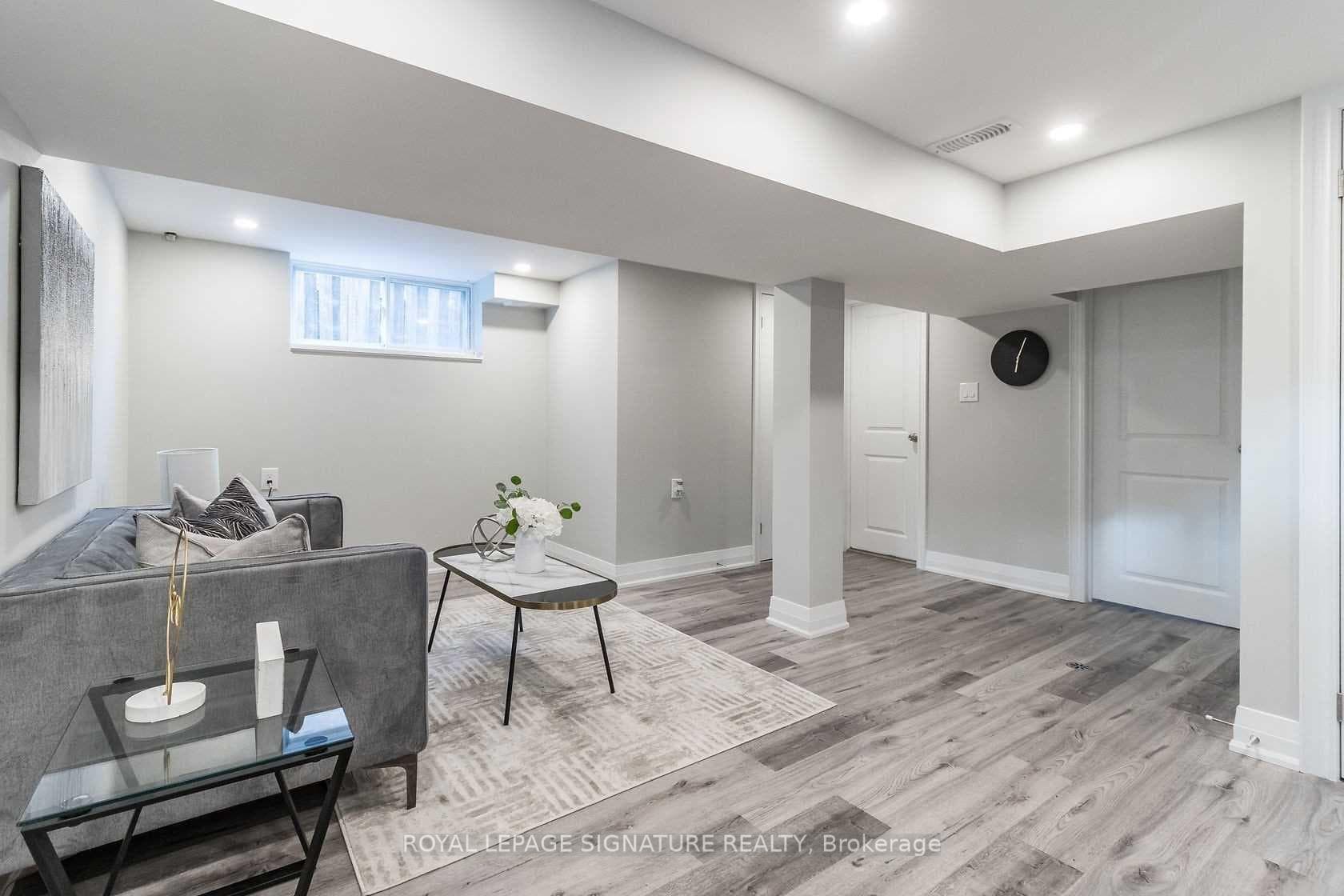 3554 Queenston Drive photo 18