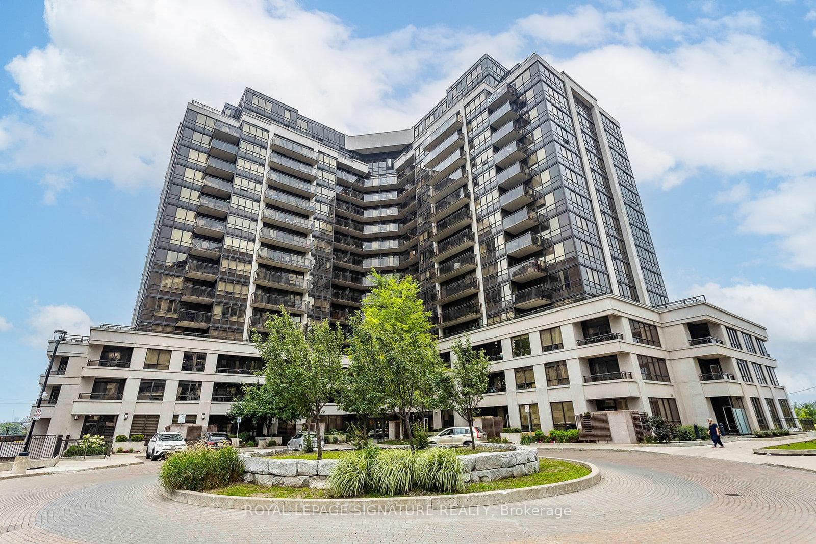 1060 Sheppard Avenue Unit 303 photo 2