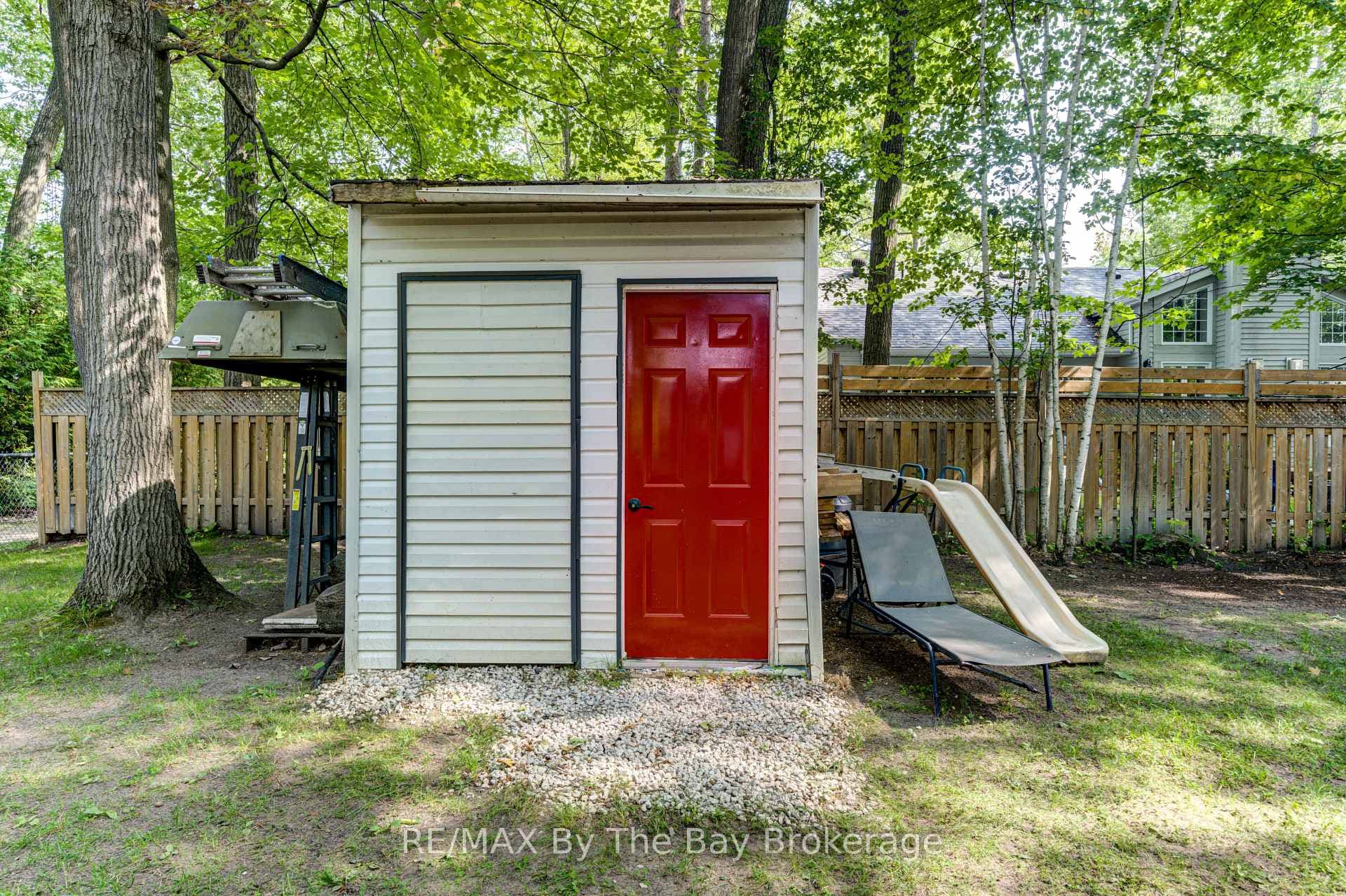 717 Oxbow Park Drive photo 25